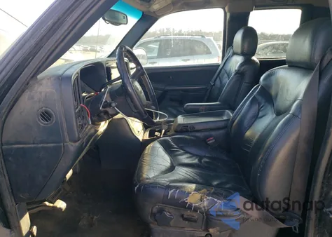 2001 GMC New Sierra C1500 из США, поврежденный, VIN 2GTEC19T811149861